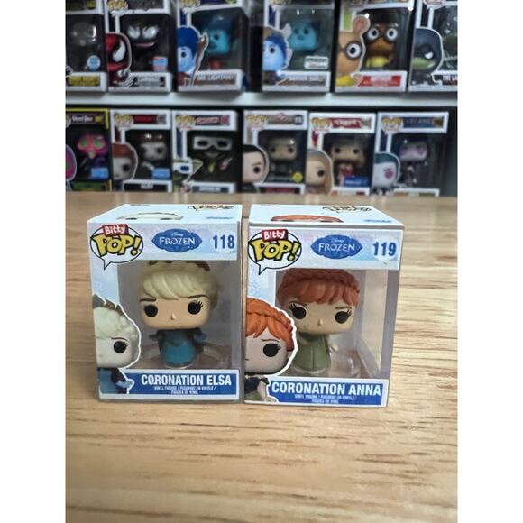 2 CHASE BITTY Frozen Funko Pops HYPER Coronation Elsa 118 RARE Anna 119 Disney - Picture 1 of 6